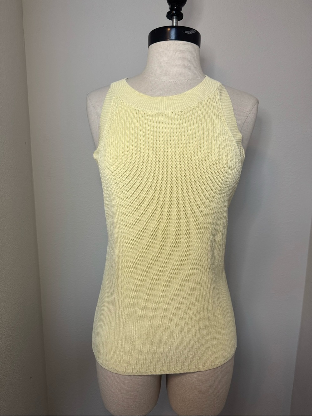 Wilfred Aritzia Light Yellow Sleeveless Knit Tank Top